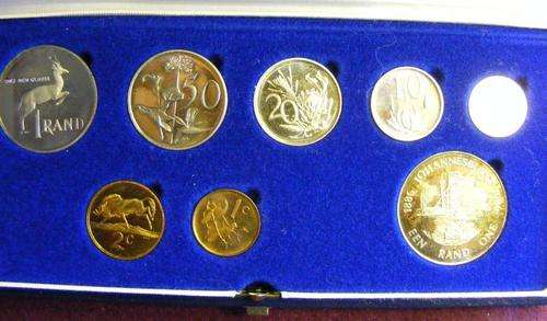 1985 RSA SHORT PROOF SET IN BLUE SA MINT BOX  .HERNS CV  R550