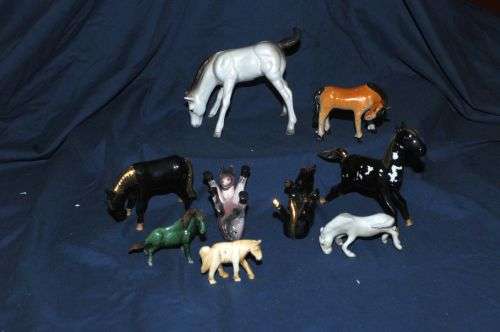 VARIETY OF HORSE ORNAMENTS