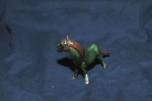 VARIETY OF HORSE ORNAMENTS