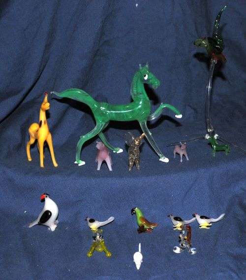 15 FINE COLOURED GLASS ORNAMENTS