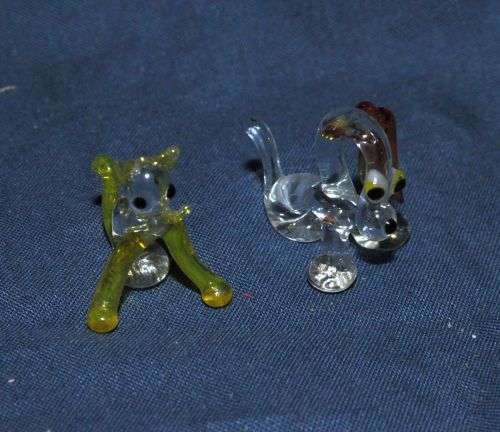 15 FINE COLOURED GLASS ORNAMENTS