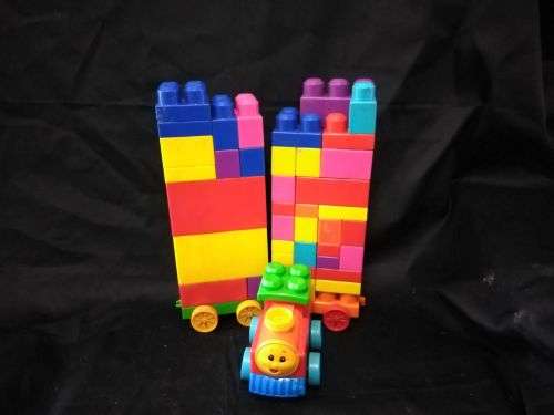 ASSORTED BOX OF MEGA BLOCKS - TRAIN