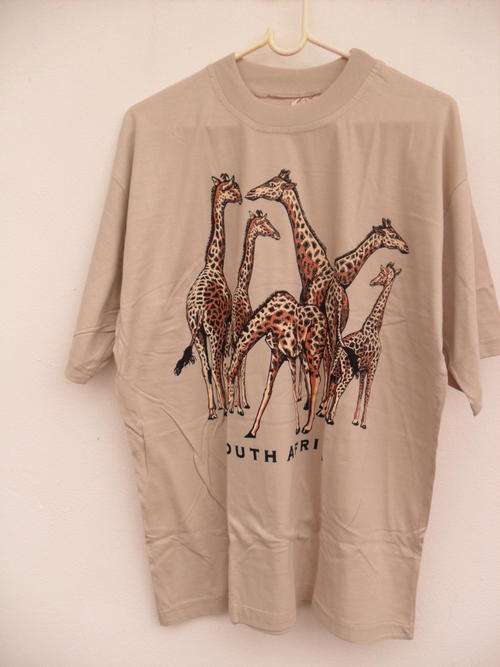 Beige South Africa t shirt with Giraffe design