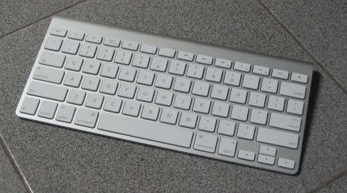 Apple MC184 Wireless Keyboard