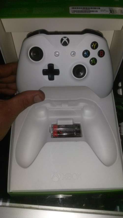 XBOX ONE REMOTES(BRAND NEW)