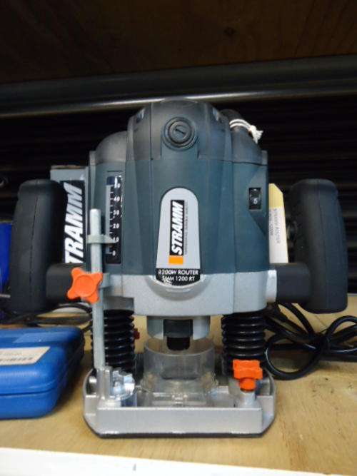 Stramm Router in Box - 1200W