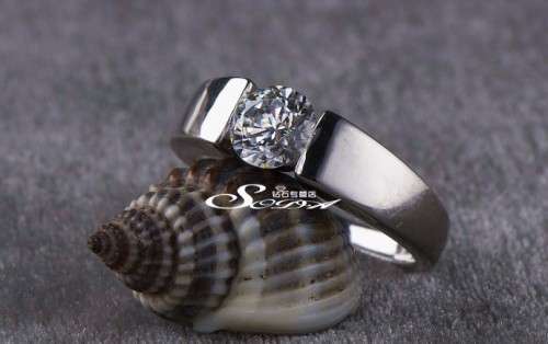 SILVER ZIRCONIA RING SIZE 9