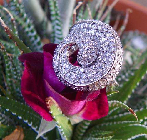 STERLING SILVER RING SIZE 9