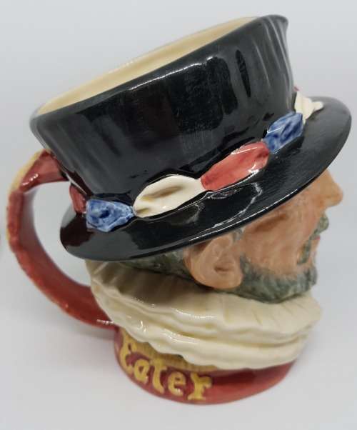 The Beefeater GR - Yellow Highlights Royal Doulton Character Jug -D6206 - Large - Perfect Condition!