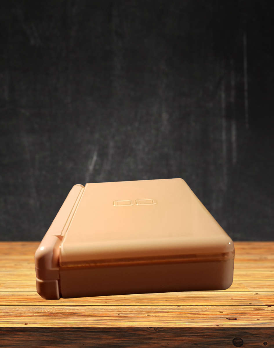 Nintendo DS Lite Coral Pink in Hello Kitty Case in Hello Kitty Case and 3 Games - Great Condition