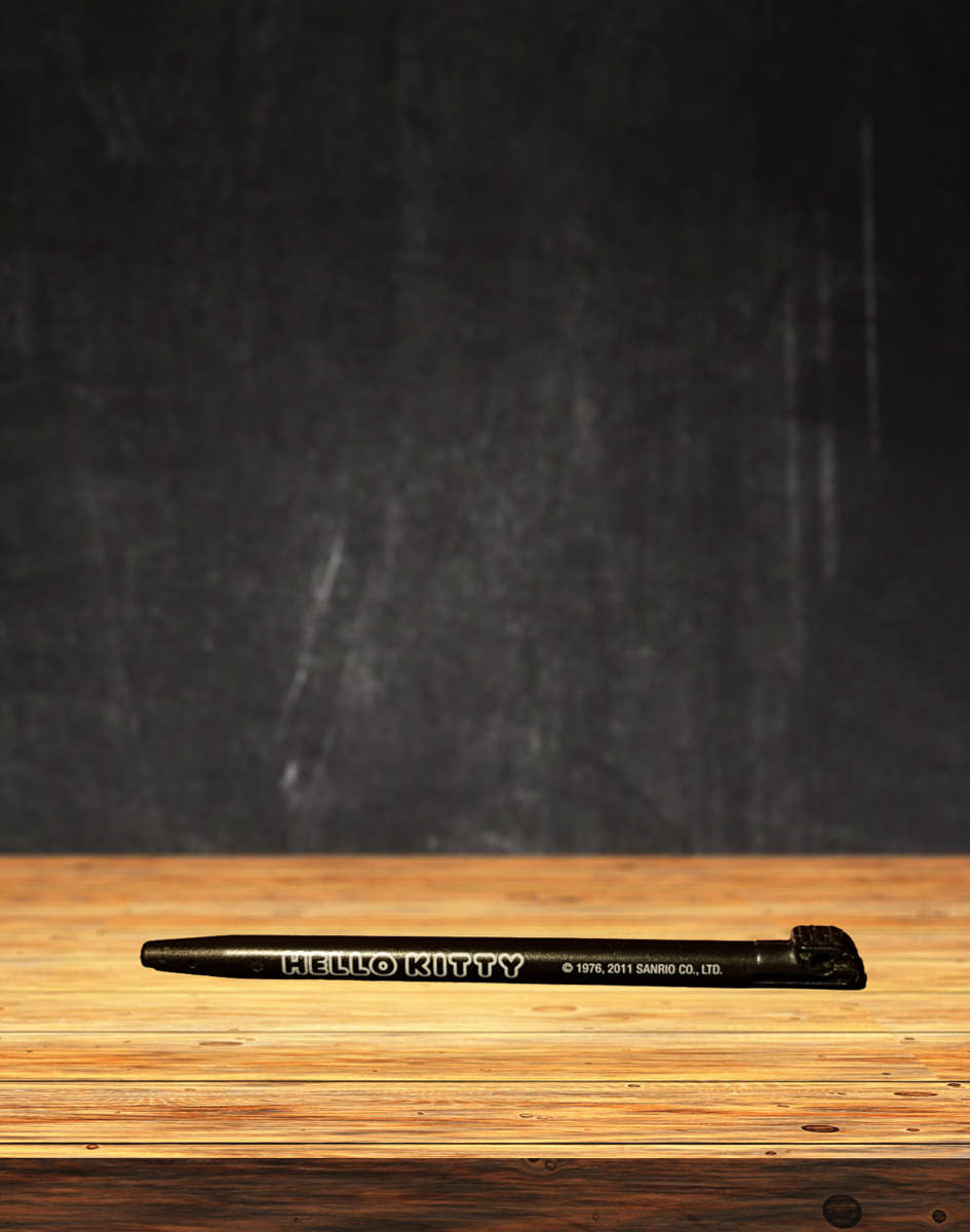 Nintendo DS Lite Coral Pink in Hello Kitty Case in Hello Kitty Case and 3 Games - Great Condition