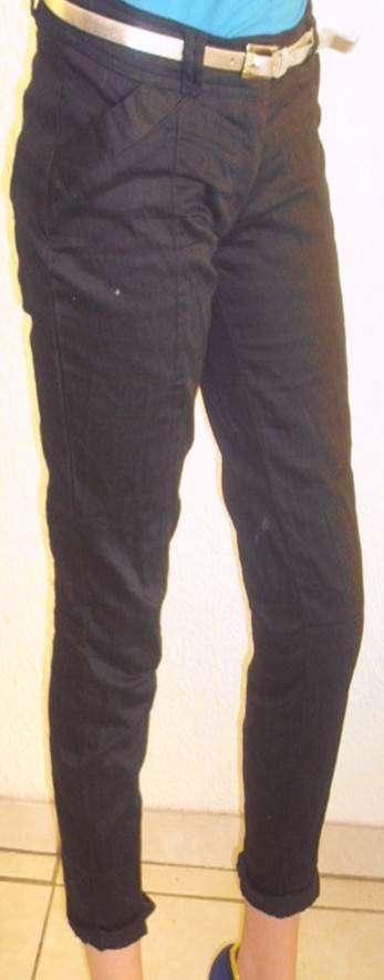 Cropped black pants with silver belt. Size 38