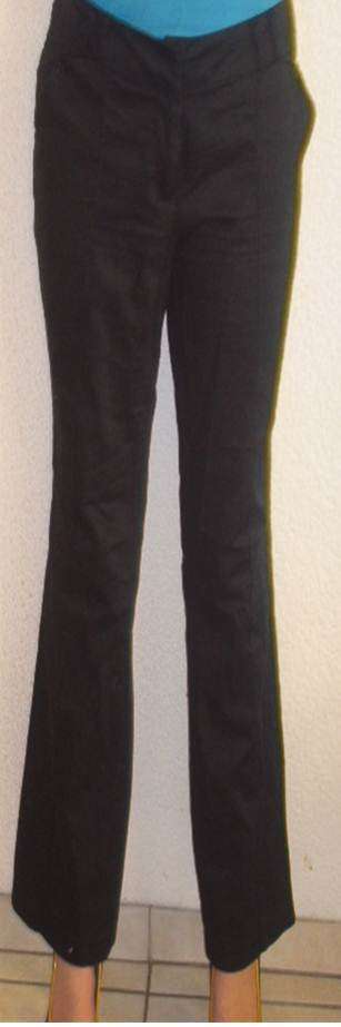 Bootleg black pants side front pocket. Size 36