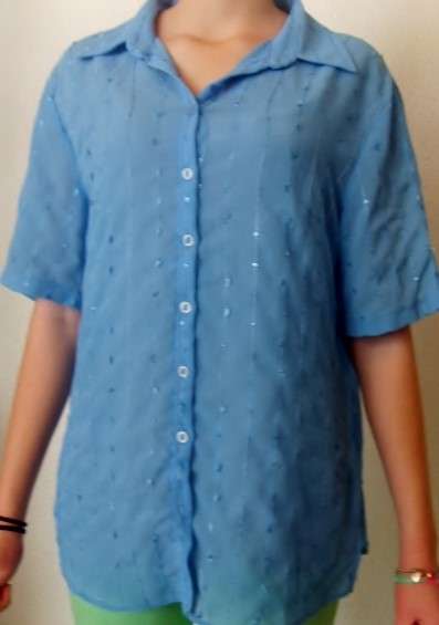 BLUE SHIRT WITH LINE DETAIL. MILADY'S. SIZE 38. AS NEW