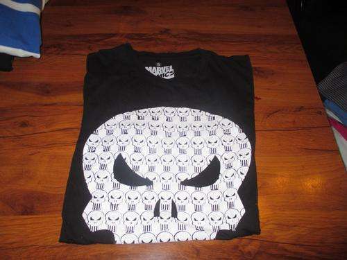 PUNISHER T, MARVEL COMICS. SIZE SMALLCONDITION VERY GOOD