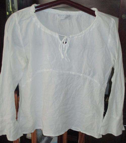 WHITE TOP - PIRATE STYLE. SIZE LARGE. AS NEW
