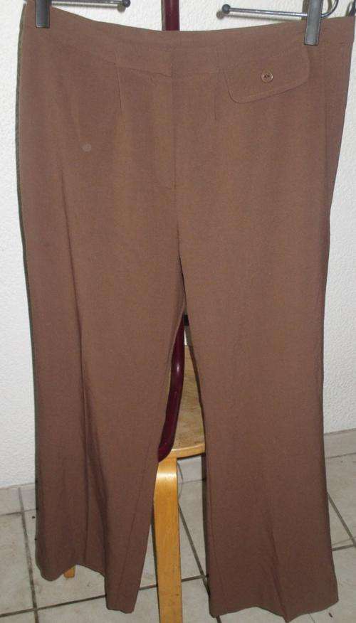 BROWN FORMAL PANTS. SIZE 14. CONDITION VERY GOOD