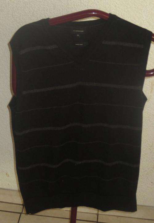 BLACK WITH CHARCOAL STRIPE PULL OVER. MERINO WOOL. SIZE M. W COLLECTION. AS NEW