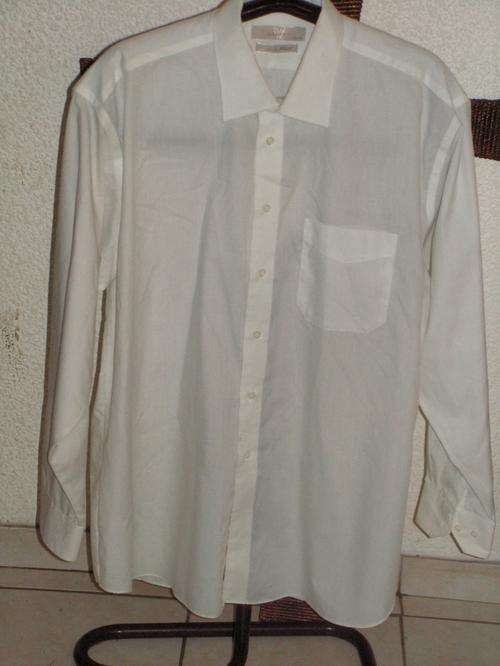 LONG SLEEVE WHITE SHIRT. WOOLWORTHS SIZE 44. AS NEW