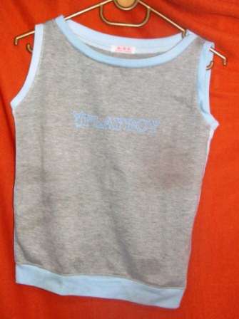 TRACK SUIT SLEEVELESS TOP. SIZE MEDIUM.. CONDITION: VERY GOOD