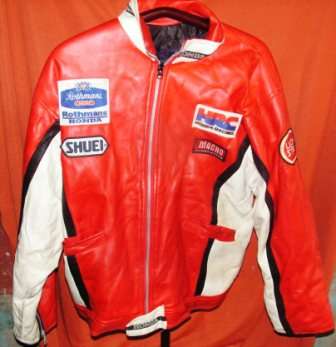 HONDA RACING JACKET. SIZE LARGE. VERY GOOD CONDITION JUST NEED A CLEAN