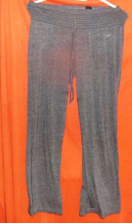 GREY REFLEX FITNESS PANTS. SIZE 28. CONDITION:  GOOD