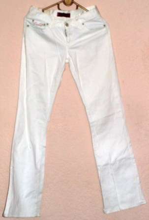 WHITE PANTS LEVIS SIZE 8 AS NEW