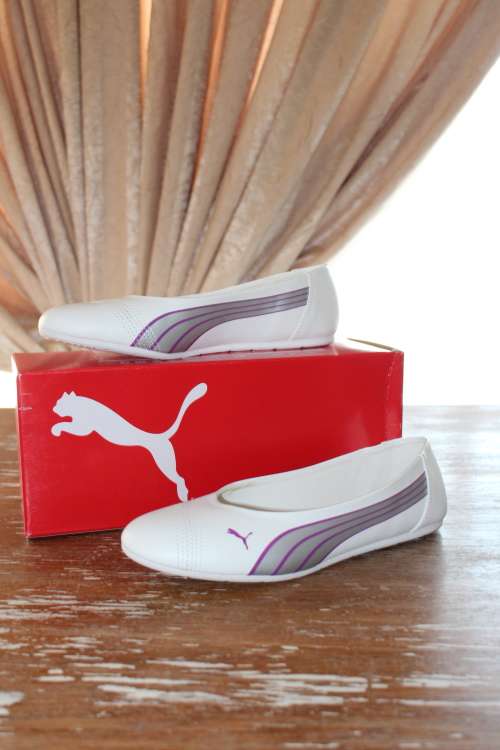 Ladies Puma Simplice Shoes (Free door to door delivery in RSA!)