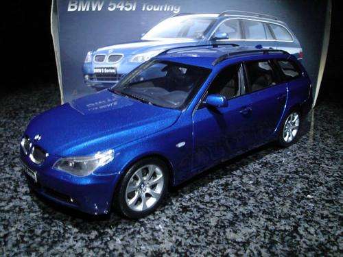 BMW 545i Touring 1:18 シルバー KYOSHO 京商|自動車 BMW 545i Touring 1:18 シルバー KYOSHO 京商|自動車