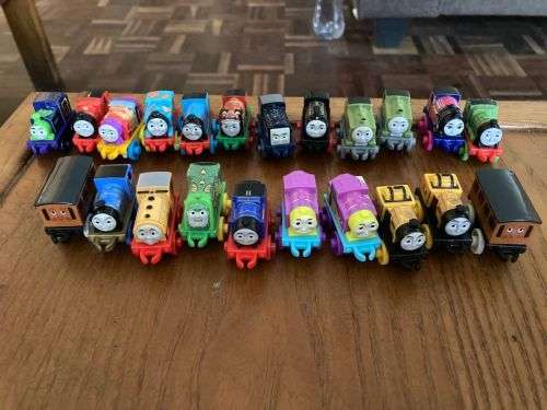 THOMAS AND FRIENDS MINIS