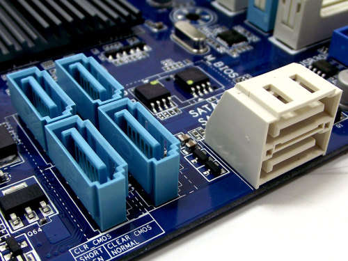 Gigabyte B75M-D3H Intel LGA 1155 Motherboard