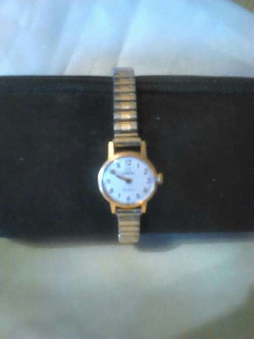 LADIES VINTAGE OMEGA GENEVE WATCH IN WORKING ORDER