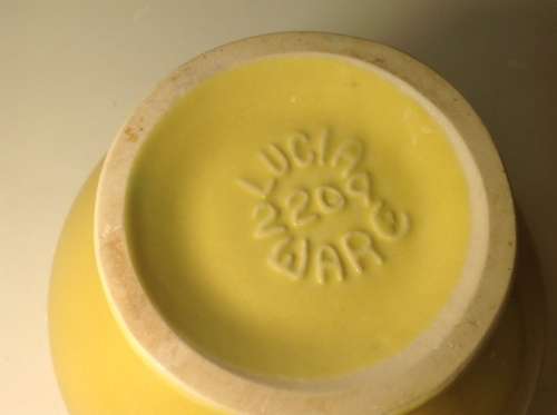 VINTAGE LUCIA WARE CERAMIC VASES SET OF 3 LOT 17