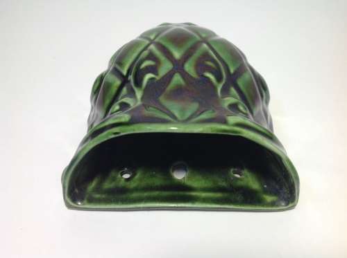 VINTAGE LUCIA WARE CERAMIC WALL POCKET VASE LOT 19