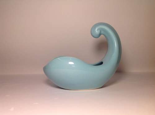 VINTAGE LUCIA WARE CERAMIC BLUE WHALE LOT 21