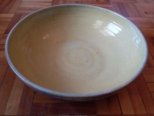 50% OFF LOT 15: VINTAGE CONRAND RAND CERAMICS LARGE CREAM-COLOURED / TURQUOISE BOWL + FREE GIFT