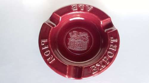 50% OFF LOT 18: VINTAGE LUCIA WARE ASHTRAY - RED - LION EXPORT ALE + FREE GIFT