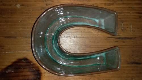 50% OFF LOT 39: VINTAGE GLOBE WARE UNIQUE HORSESHOE SHAPED TROUGH VASE + FREE GIFT