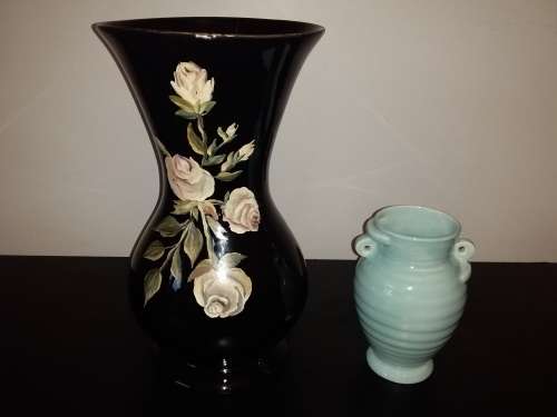 LOT 68: BEAUTIFUL & RARE LARGE MID CENTURY HAND PAINTED LUCIA VASE
