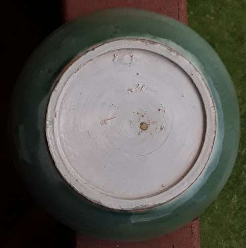 50% OFF LOT 15: VINTAGE CONRAND RAND CERAMICS LARGE CREAM-COLOURED / TURQUOISE BOWL + FREE GIFT