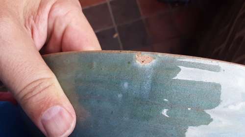 50% OFF LOT 15: VINTAGE CONRAND RAND CERAMICS LARGE CREAM-COLOURED / TURQUOISE BOWL + FREE GIFT