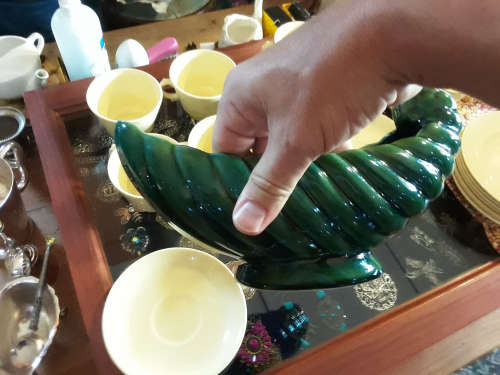 VINTAGE GREEN DROSTDY VASE