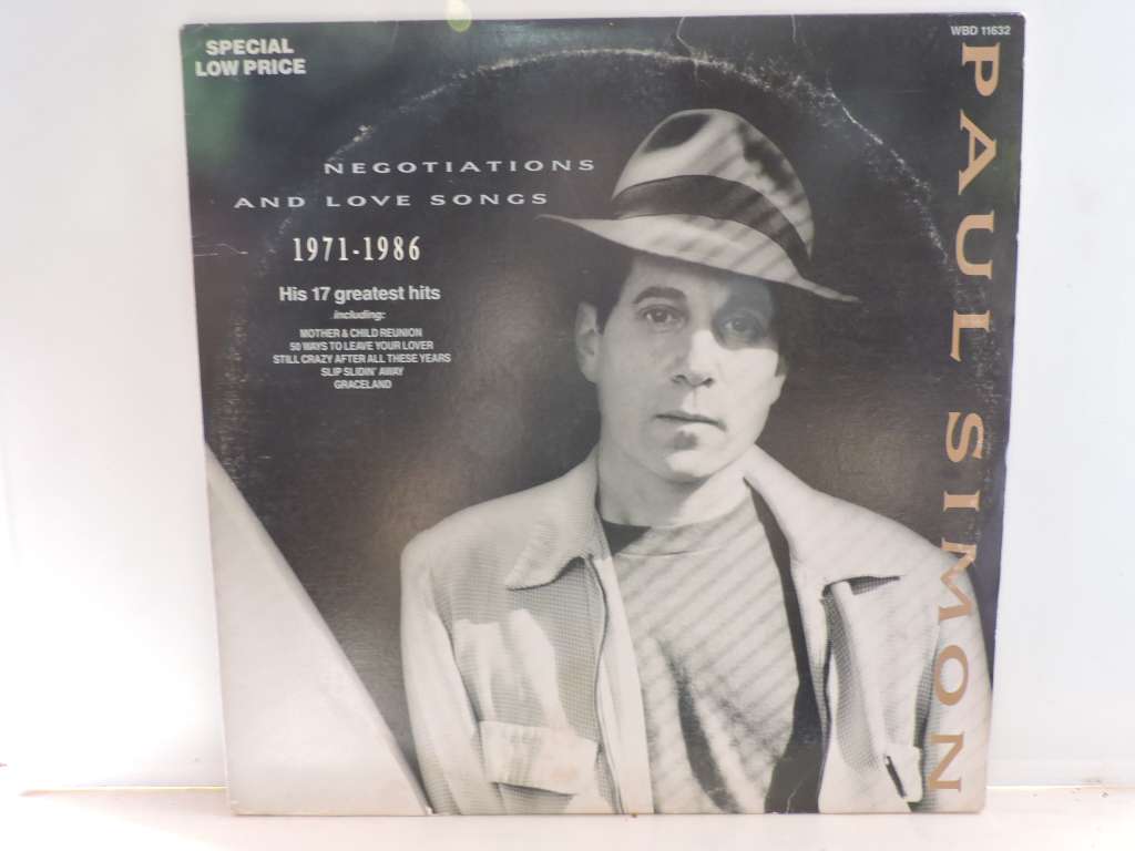 PAUL SIMON - NEGOTIATIONS AND LOVE SONGS - VG+/EX/EX
