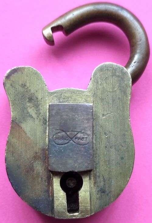 Brass vintage padlock + 2 keys
