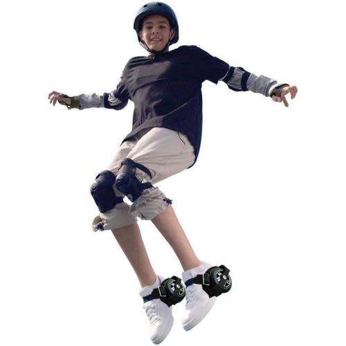 FLASHING ROLLER SKATES