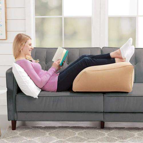 Leg ramp pillow