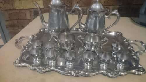 VINTAGE 1940 SILVER PLATED TEA AND COFFEE SET