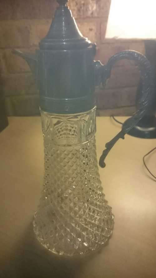 VINTAGE PURE THICK CRYSTAL WITH SILVER LID WINE DECANTER (E)