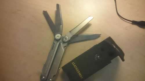 LEATHERMAN WAVE MULTITOOL KNIFE