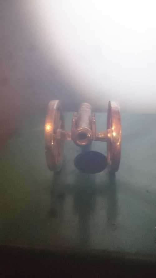 VINTAGE SMALL SOLID BRASS CANON MARKED GR MADE IN ENGLAND